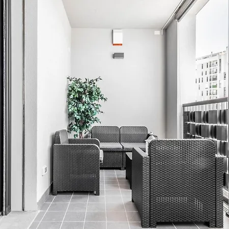 Harmony House - Rho Fiera 6min - Free Parking - Terrace *