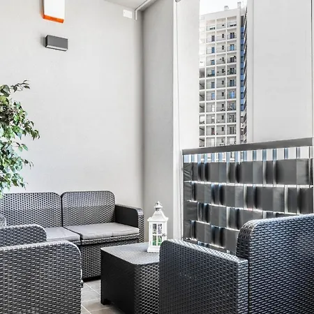Апартаменты Harmony House - Rho Fiera 6min - Free Parking - Terrace Милан